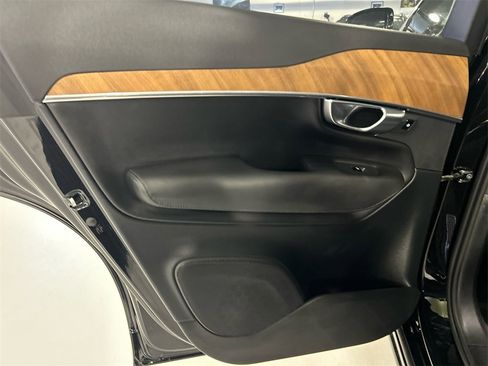 Certified 2024 Volvo XC90 B6 Plus w/ Protection Package Premier image 21