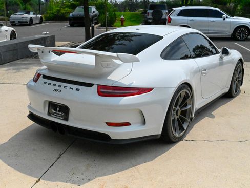 Used 2014 Porsche 911 GT3 RWD image 5