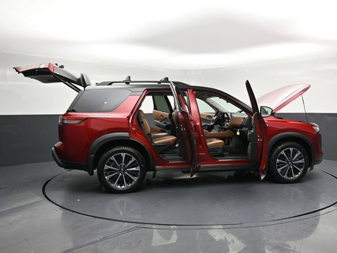 New 2026 Nissan Pathfinder Platinum AWD/4WD image 37