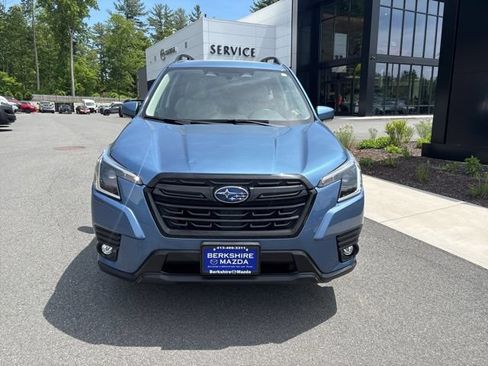 Used 2024 Subaru Forester Premium AWD/4WD image 10