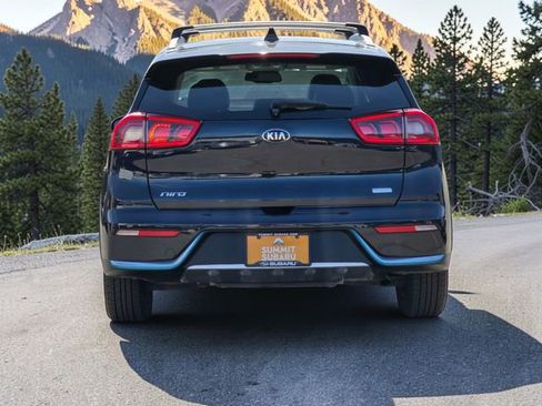 Used 2018 Kia Niro EX image 6