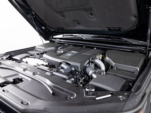 Used 2026 Lexus GX 550 w/ Accessory Package (2T) image 47