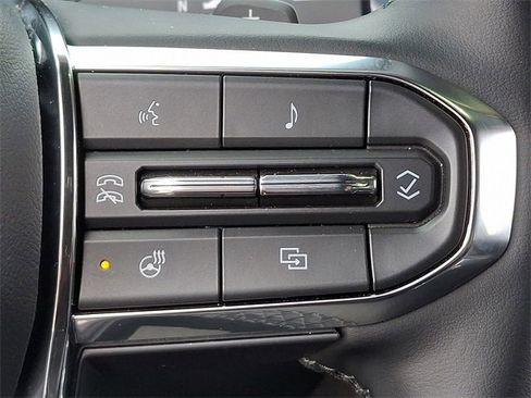 Certified 2025 GMC Acadia Elevation image 21