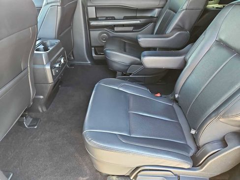 Used 2021 Ford Expedition Max XLT image 21