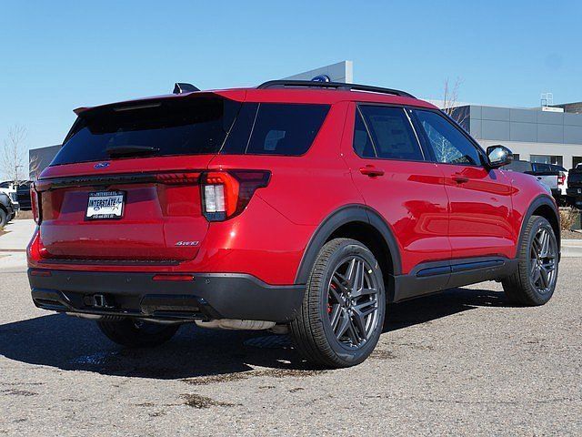New 2026 Ford Explorer ST-Line w/ ST-Line Street Pack AWD/4WD image 5
