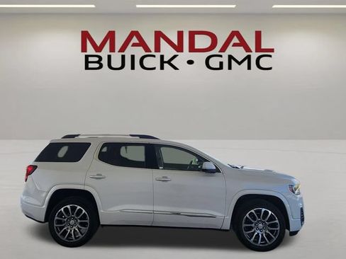 Used 2023 GMC Acadia Denali w/ Denali Technology Package FWD image 4