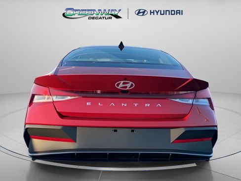 New 2026 Hyundai Elantra SE image 8