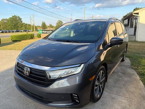 Used 2021 Honda Odyssey Touring image 4