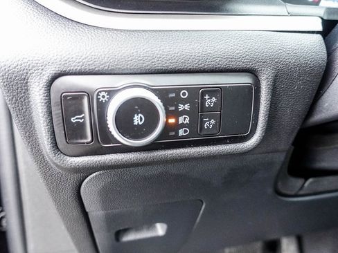 Used 2023 Ford Explorer XLT w/ Equipment Group 202A image 8