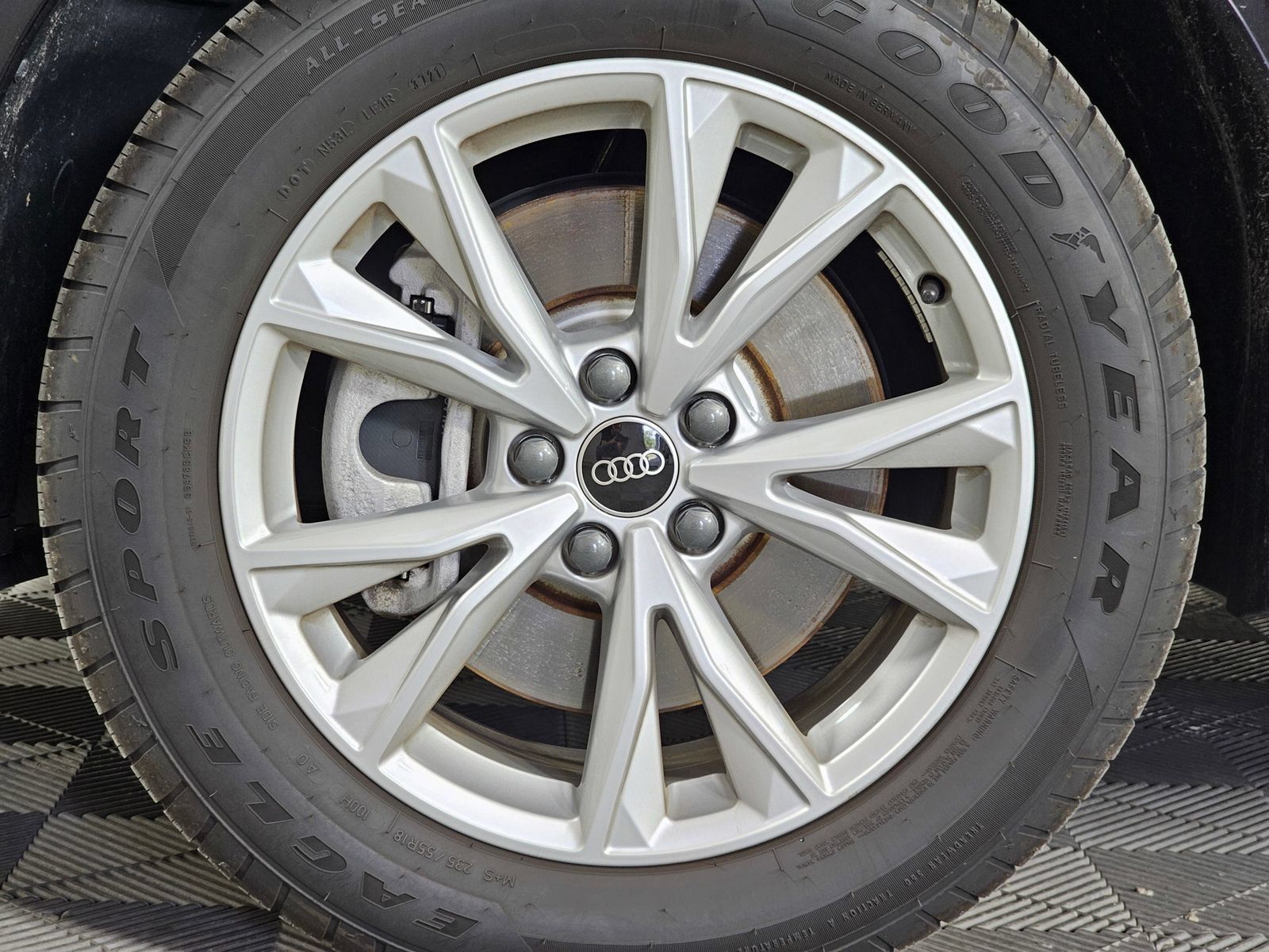 Used 2022 Audi Q3 2.0T Premium Plus w/ Premium Plus Package AWD/4WD image 38