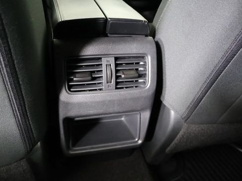 Used 2024 Nissan Rogue S AWD/4WD image 16