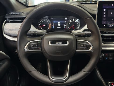 Used 2024 Jeep Compass Latitude AWD/4WD image 22
