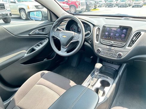 Used 2024 Chevrolet Malibu LT FWD image 19