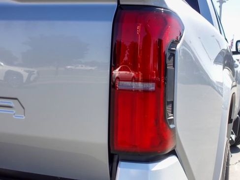 New 2026 Toyota Tacoma SR5 AWD/4WD image 7