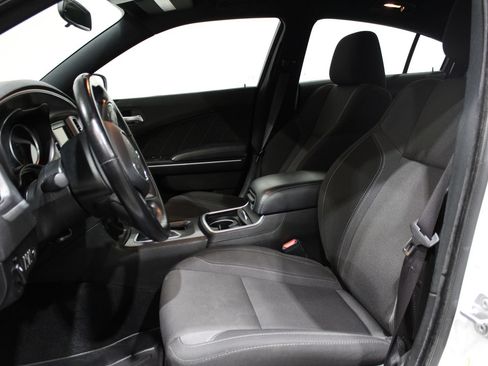 Used 2022 Dodge Charger SXT RWD image 14