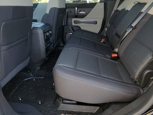 New 2026 GMC Hummer EV SUV w/ LPO, Dark Essentials Package AWD/4WD image 7