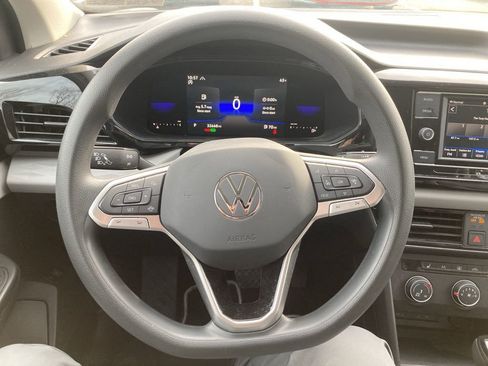 Certified 2022 Volkswagen Taos S image 9