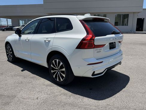 Certified 2025 Volvo XC60 B5 Plus AWD/4WD image 5