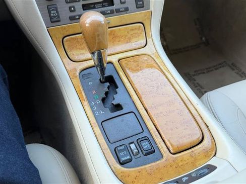 Used 2003 Lexus SC 430 Convertible RWD image 31