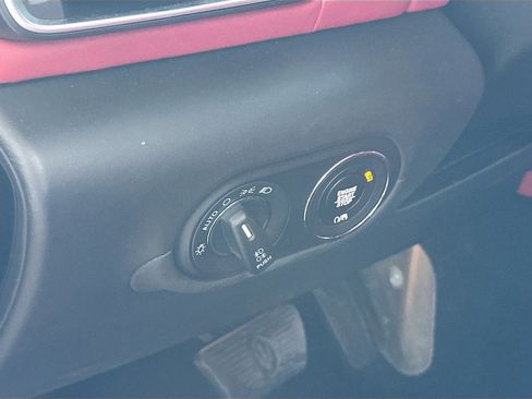 Used 2022 Maserati Levante Modena image 10