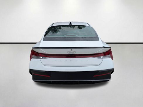 New 2026 Hyundai Elantra SEL Sport FWD image 4