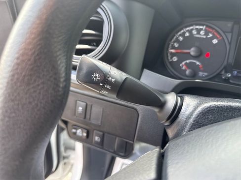 Used 2020 Toyota Tacoma SR AWD/4WD image 27