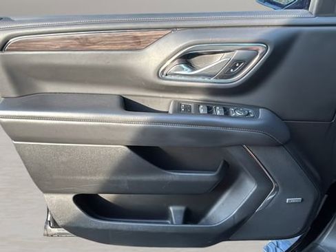 Used 2022 Chevrolet Tahoe Z71 w/ Luxury Package image 15