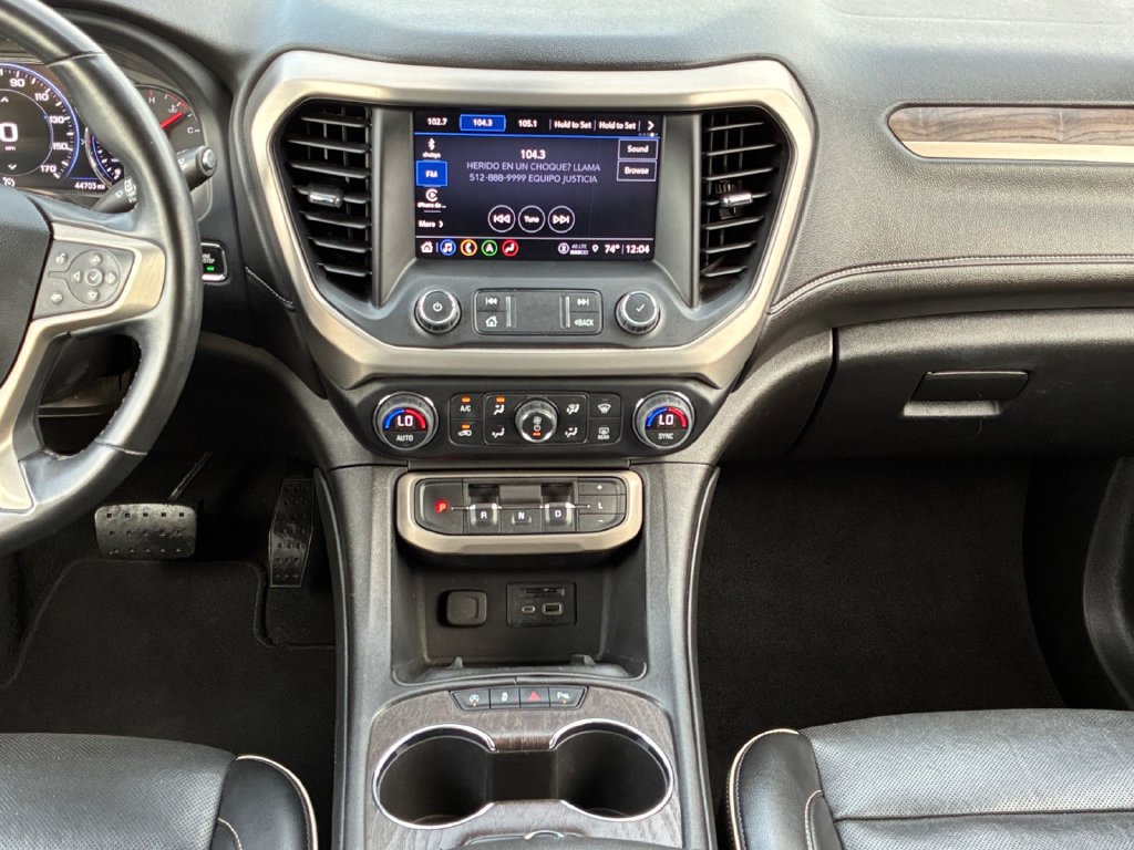 Used 2023 GMC Acadia Denali FWD image 3