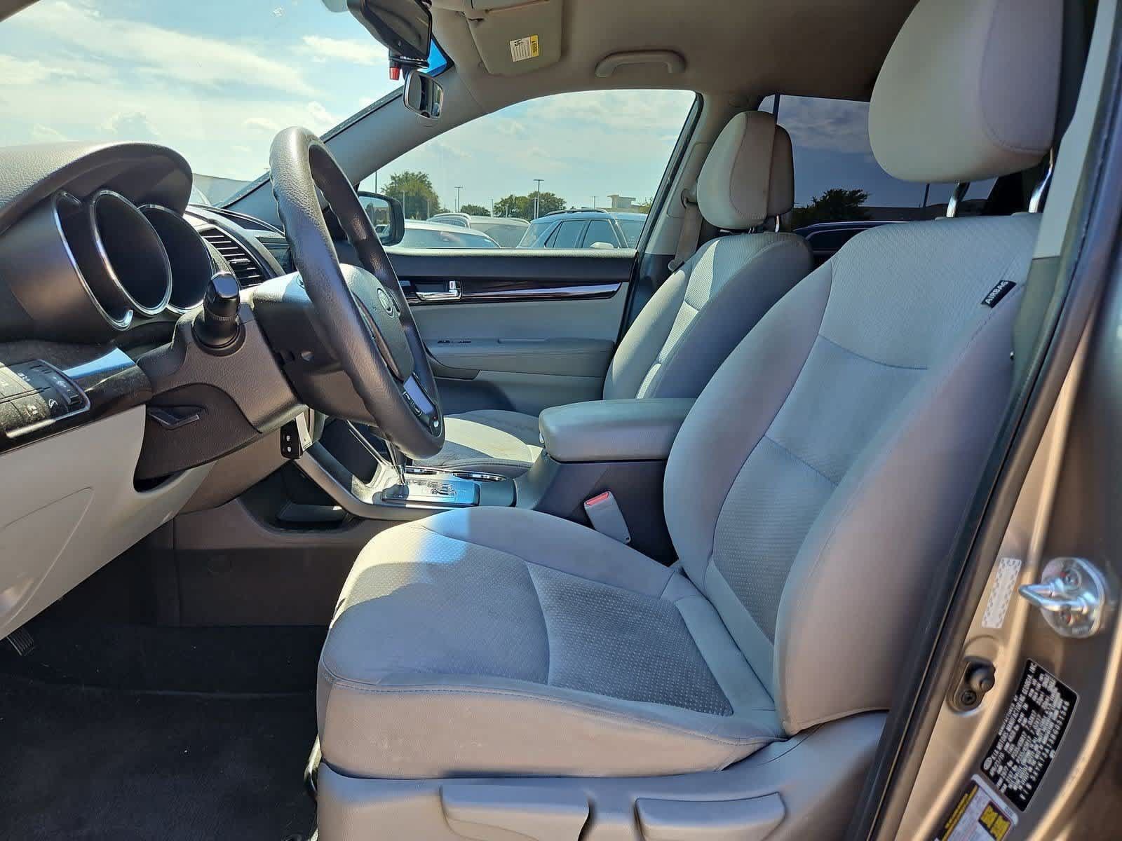 Used 2011 Kia Sorento 2WD w/ Convenience Pkg image 15