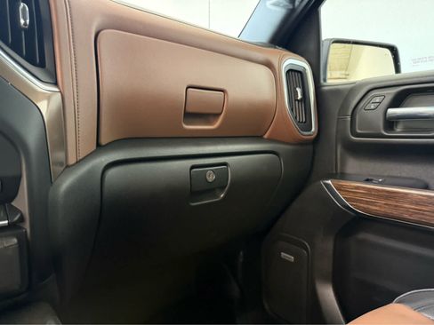 Used 2022 Chevrolet Silverado 1500 High Country w/ Z71 Off-Road Package AWD/4WD image 20