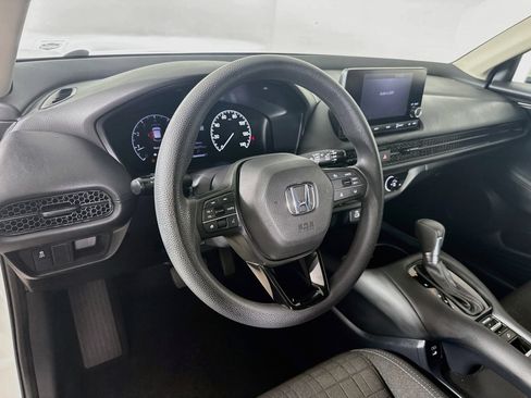 Certified 2024 Honda HR-V LX image 8