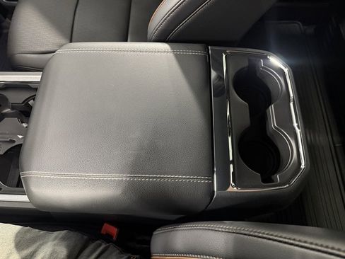 Used 2025 Ford F350 Lariat w/ Lariat Ultimate Package image 47