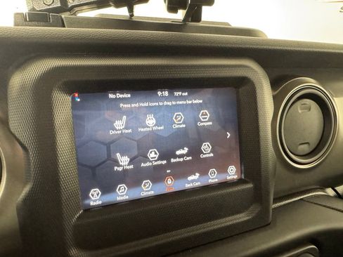 Used 2022 Jeep Gladiator Sport AWD/4WD image 17