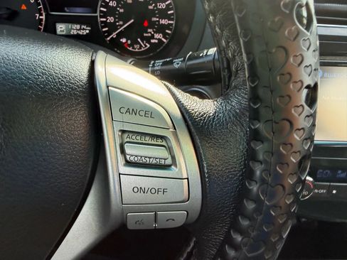 Used 2015 Nissan Altima 2.5 SV w/ Convenience Package image 20