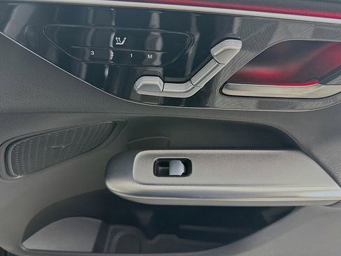 Used 2023 Mercedes-Benz GLC 300 image 22