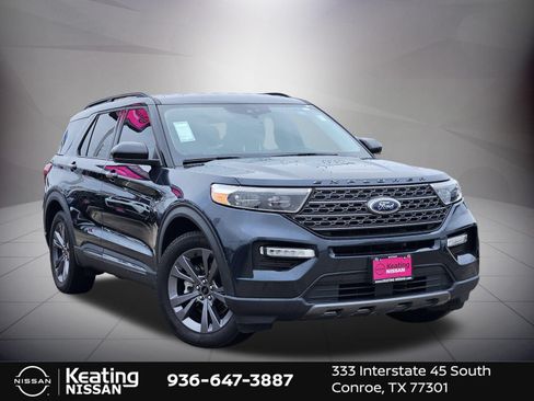 Used 2024 Ford Explorer XLT w/ Equipment Group 202A RWD image 3