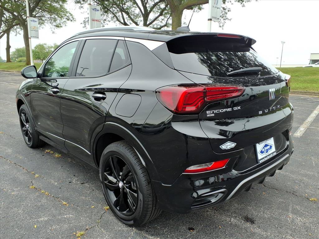 Used 2025 Buick Encore GX Sport Touring w/ Comfort Package AWD/4WD image 5