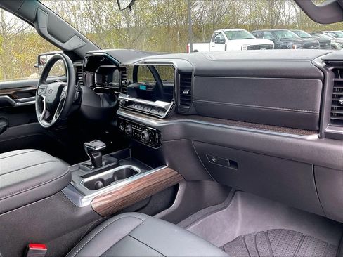 Used 2024 Chevrolet Silverado 1500 RST AWD/4WD image 13