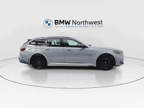 New 2027 BMW M5 Touring AWD/4WD image 5
