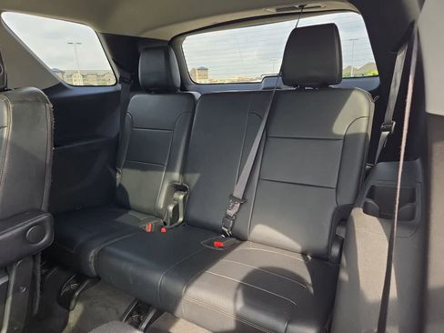 Used 2018 Chevrolet Traverse Premier w/ Driver Confidence II Package FWD image 38