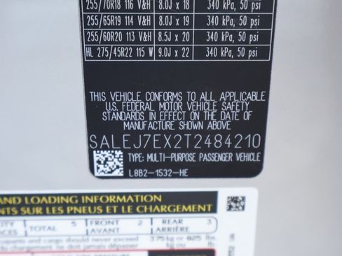 New 2026 Land Rover Defender 110 S image 28