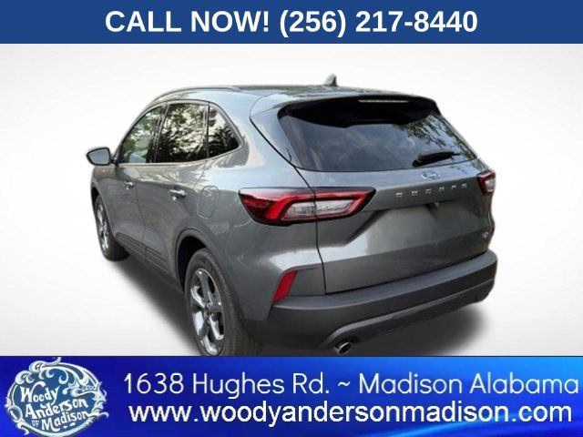 Used 2025 Ford Escape ST-Line FWD image 4