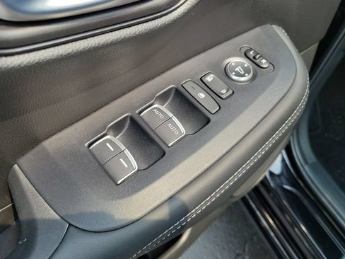 Used 2025 Honda HR-V EX-L image 9