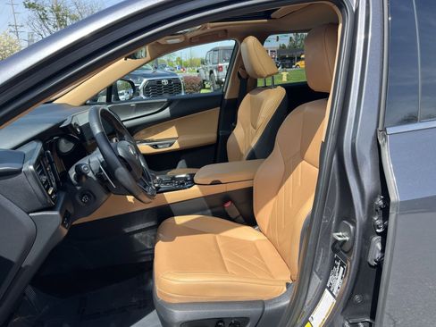 Used 2025 Lexus NX 450h+ AWD w/ Accessory Package (Z2) image 21
