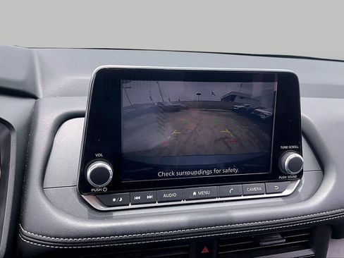Certified 2025 Nissan Rogue S FWD image 25