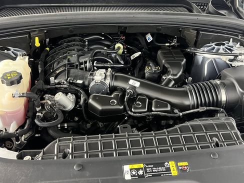 Used 2024 Jeep Grand Cherokee L Limited w/ Luxury Tech Group II image 36