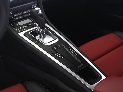 Certified 2024 Porsche 718 Cayman S RWD image 29