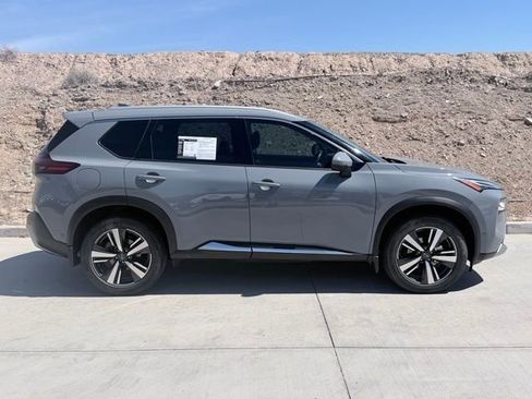 Certified 2022 Nissan Rogue Platinum w/ Head-Up Display Package image 4