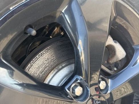 Used 2016 Jeep Cherokee Latitude w/ Cold Weather Group image 8