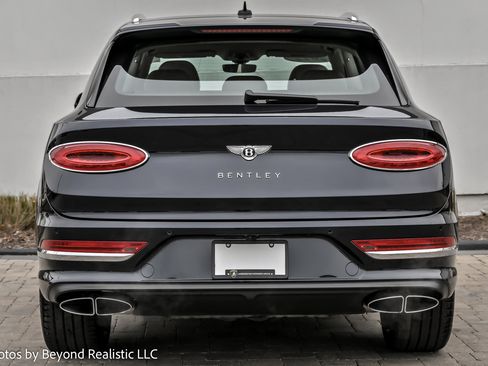 Used 2022 Bentley Bentayga image 7